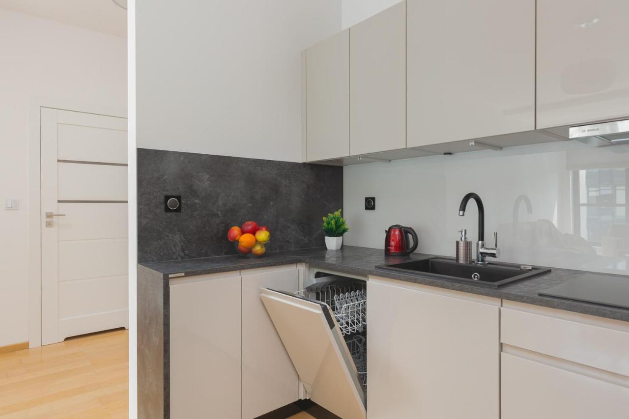 Dzielna Apartment Warsaw Wola By Noclegi Renters Zewnętrze zdjęcie